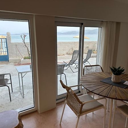 Dolphins Apartment Corinth Екстериор снимка