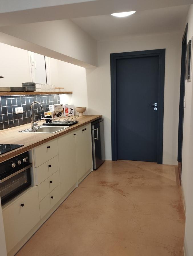Dolphins Apartment Corinth Екстериор снимка
