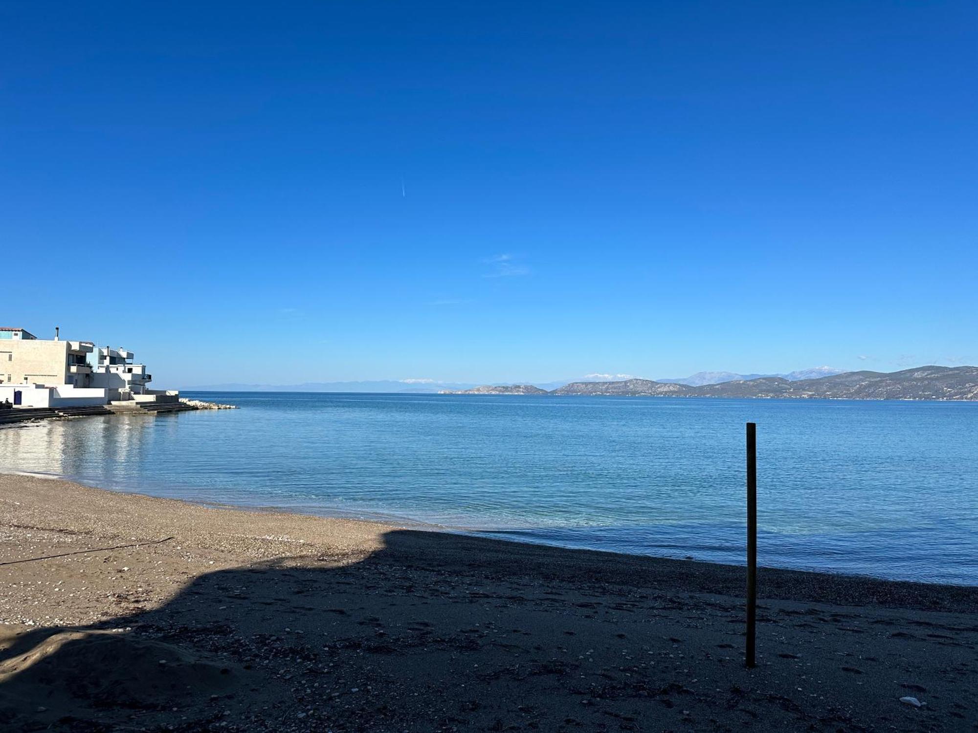 Dolphins Apartment Corinth Екстериор снимка